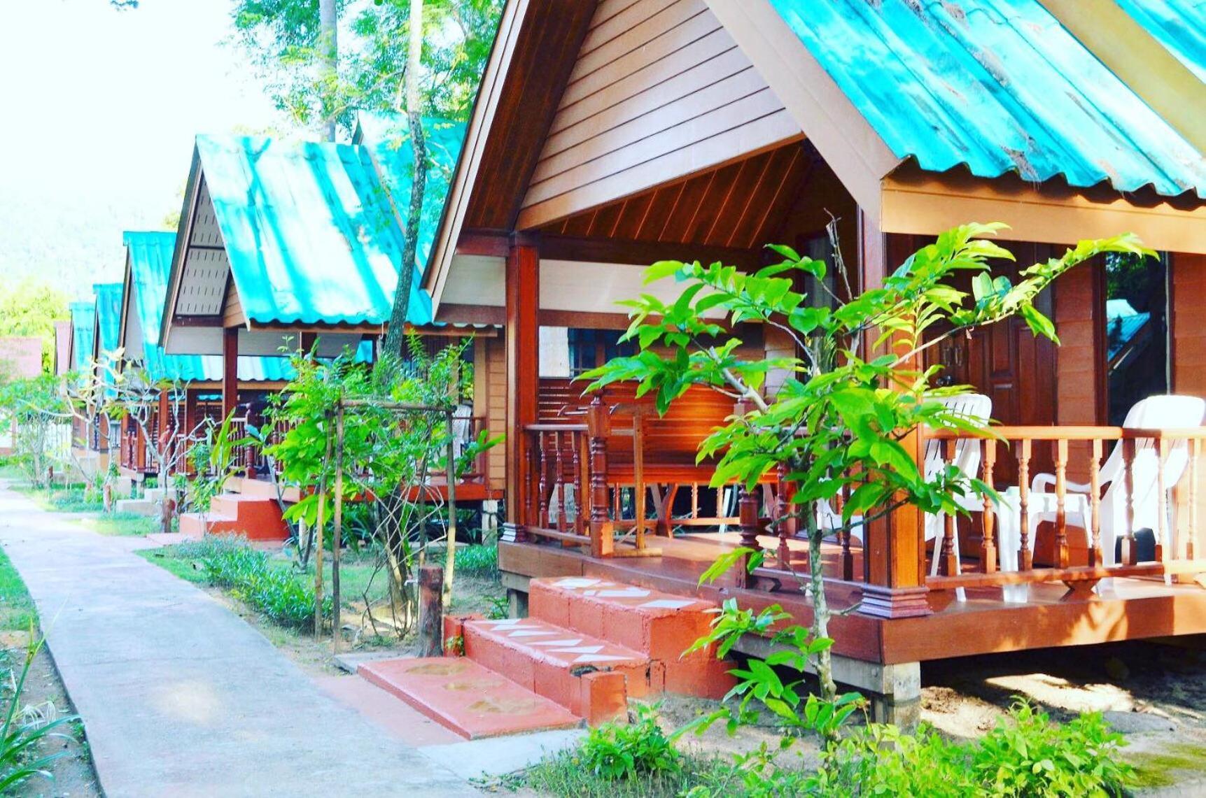 Sayang Beach Resort Koh Lanta Exterior photo