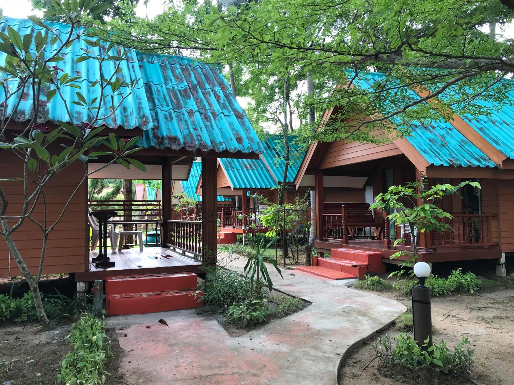 Sayang Beach Resort Koh Lanta Exterior photo