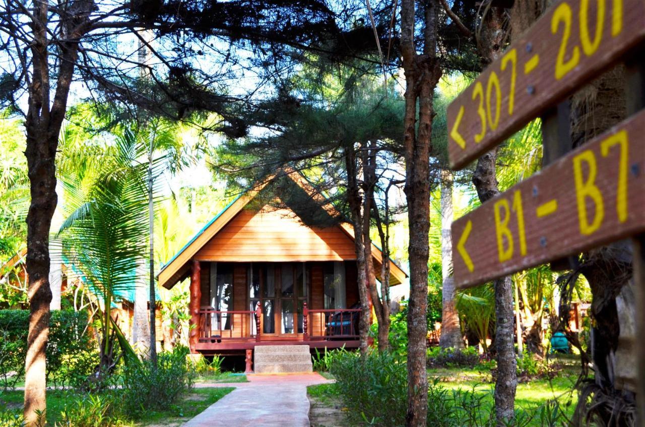 Sayang Beach Resort Koh Lanta Exterior photo